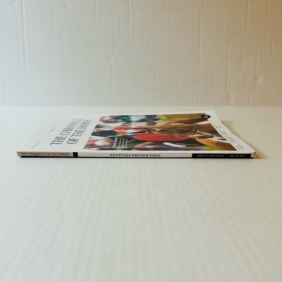 ⭐️5 For 25⭐️ The Chronicle Of The Horse Magazine - April 22 2024 - May 13 2024 - Picture 4 of 4